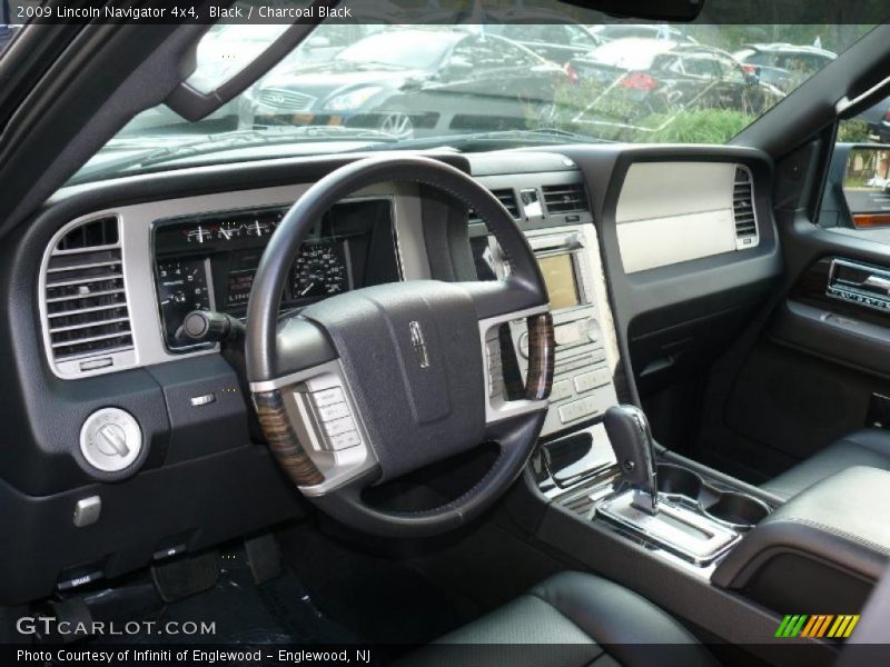 Black / Charcoal Black 2009 Lincoln Navigator 4x4