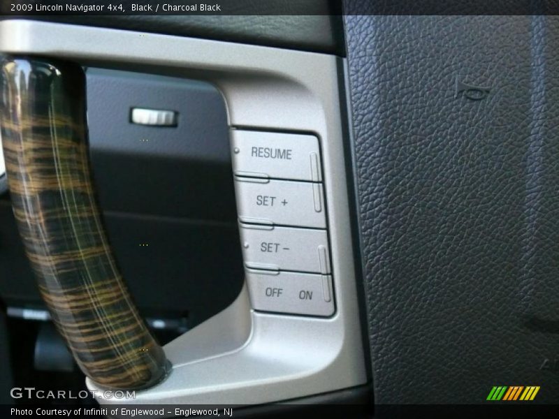 Black / Charcoal Black 2009 Lincoln Navigator 4x4