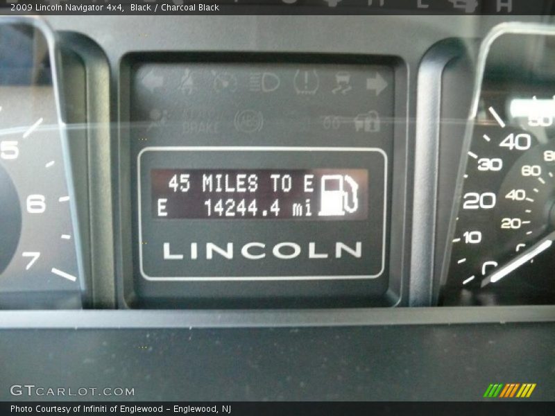Black / Charcoal Black 2009 Lincoln Navigator 4x4