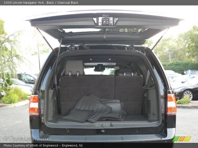 Black / Charcoal Black 2009 Lincoln Navigator 4x4