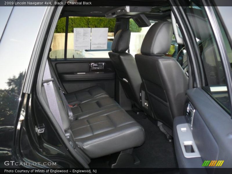 Black / Charcoal Black 2009 Lincoln Navigator 4x4