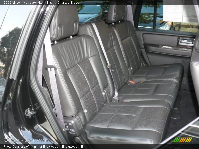 Black / Charcoal Black 2009 Lincoln Navigator 4x4