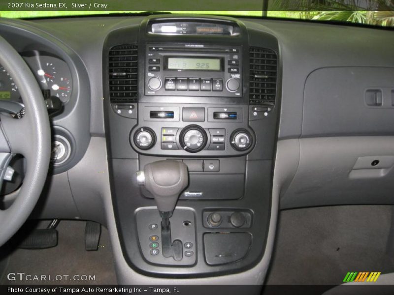 Silver / Gray 2007 Kia Sedona EX