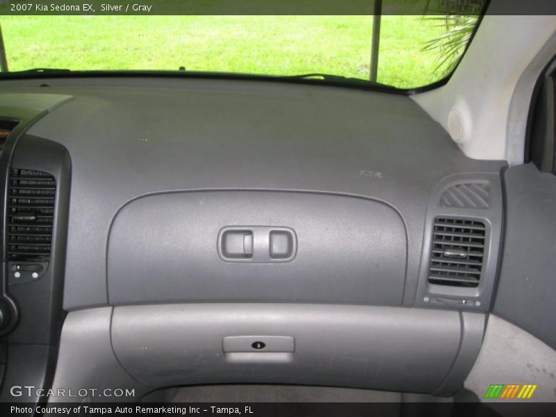 Silver / Gray 2007 Kia Sedona EX