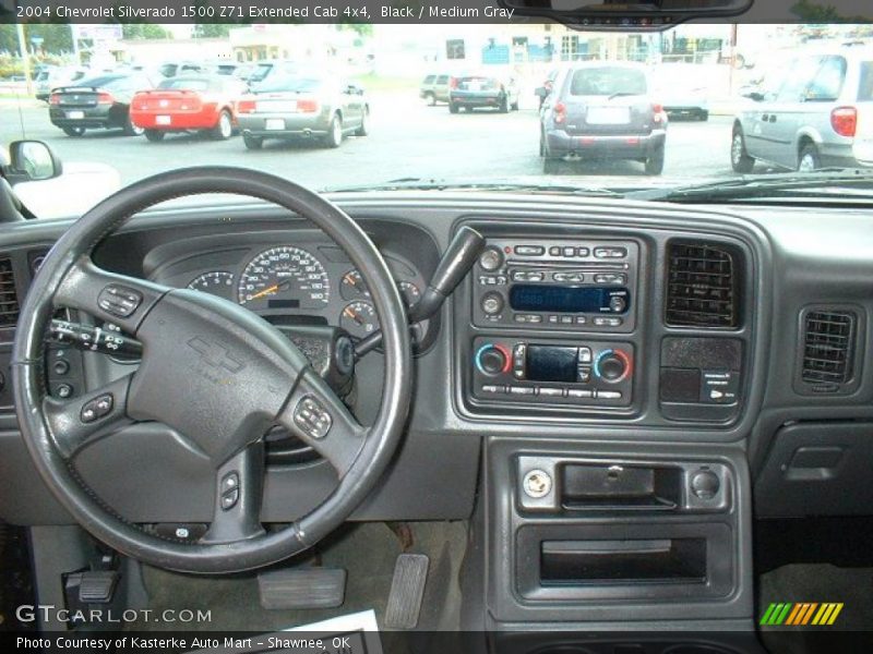 Black / Medium Gray 2004 Chevrolet Silverado 1500 Z71 Extended Cab 4x4