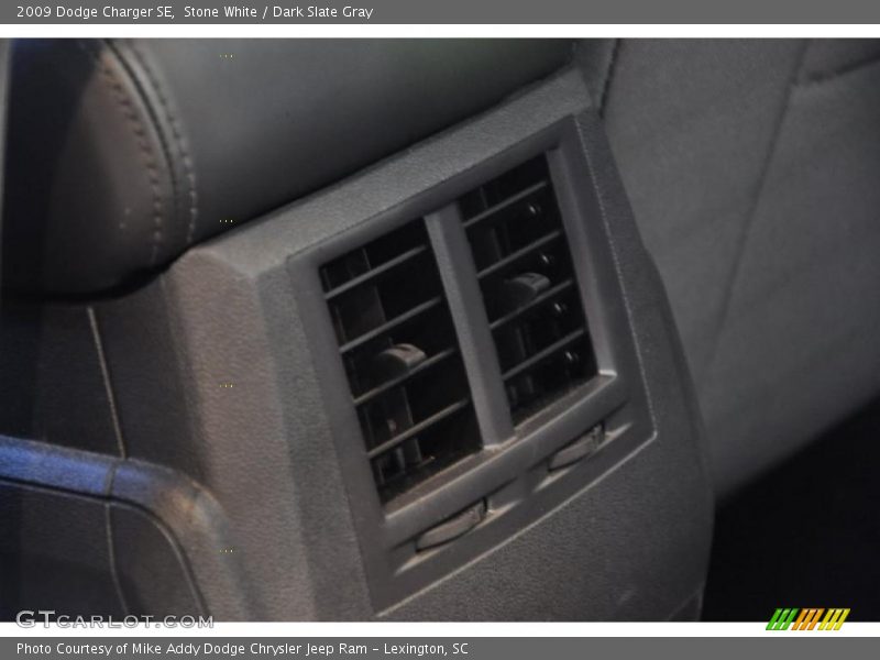 Stone White / Dark Slate Gray 2009 Dodge Charger SE