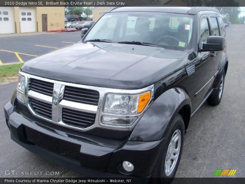 Brilliant Black Crystal Pearl / Dark Slate Gray 2010 Dodge Nitro SE