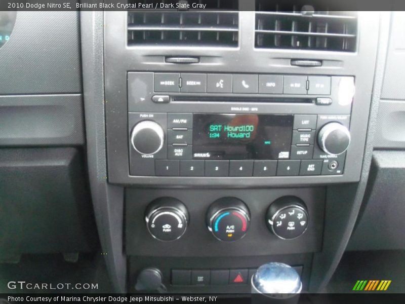 Brilliant Black Crystal Pearl / Dark Slate Gray 2010 Dodge Nitro SE