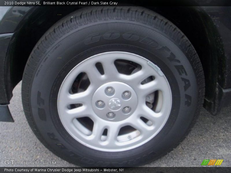 Brilliant Black Crystal Pearl / Dark Slate Gray 2010 Dodge Nitro SE