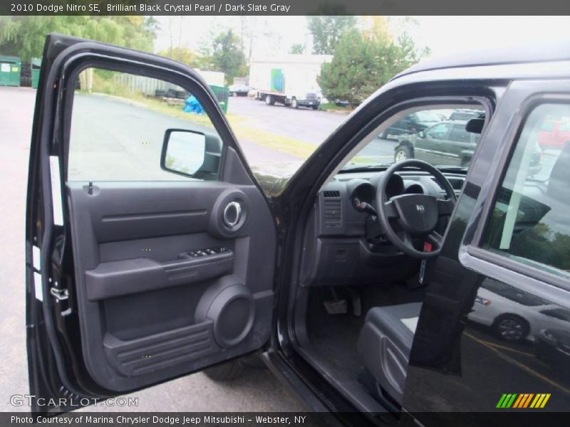 Brilliant Black Crystal Pearl / Dark Slate Gray 2010 Dodge Nitro SE