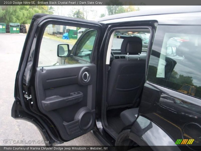 Brilliant Black Crystal Pearl / Dark Slate Gray 2010 Dodge Nitro SE