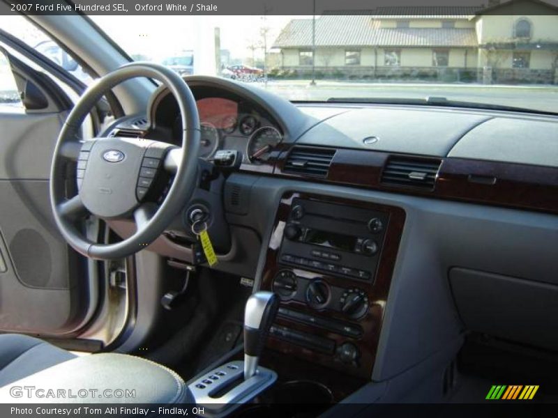 Oxford White / Shale 2007 Ford Five Hundred SEL