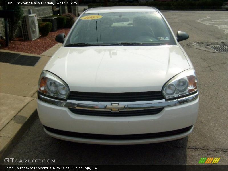 White / Gray 2005 Chevrolet Malibu Sedan