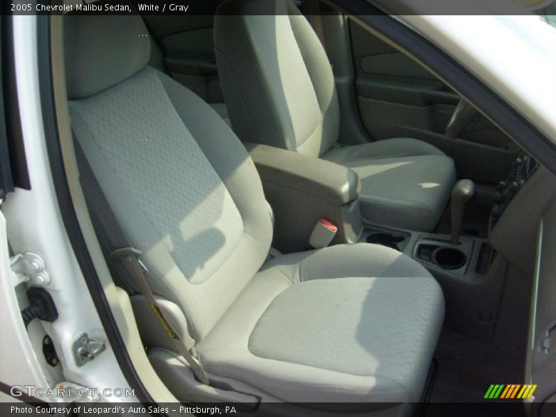 White / Gray 2005 Chevrolet Malibu Sedan