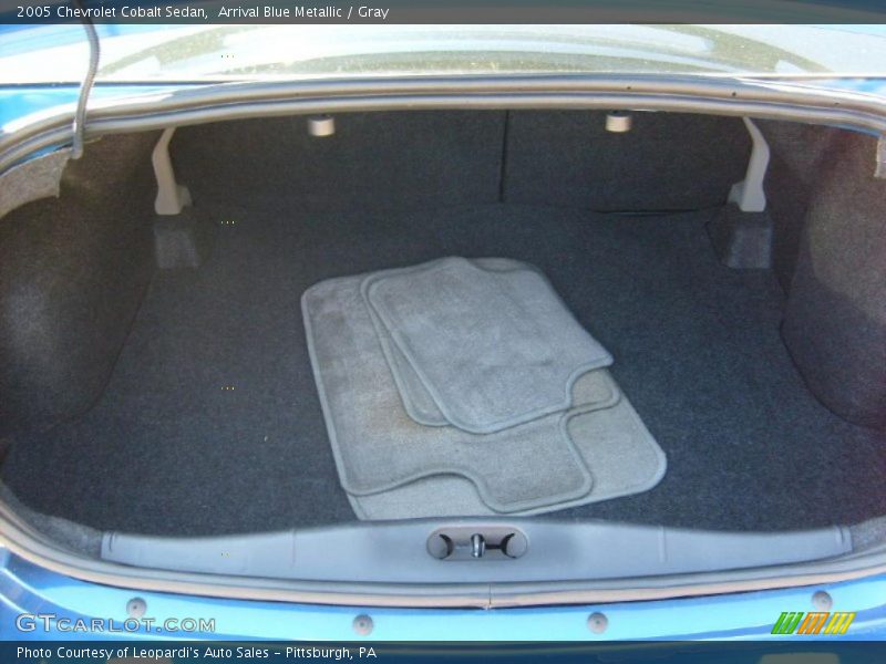 Arrival Blue Metallic / Gray 2005 Chevrolet Cobalt Sedan