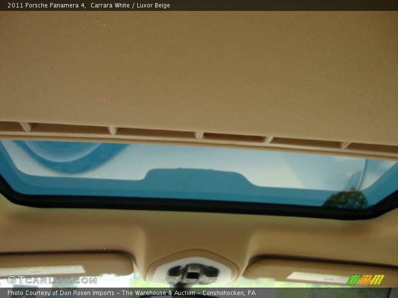 Carrara White / Luxor Beige 2011 Porsche Panamera 4