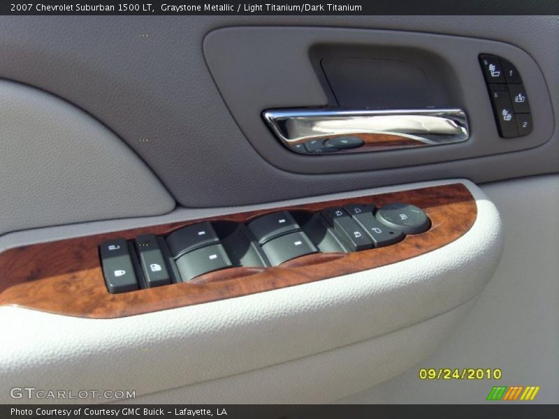 Graystone Metallic / Light Titanium/Dark Titanium 2007 Chevrolet Suburban 1500 LT