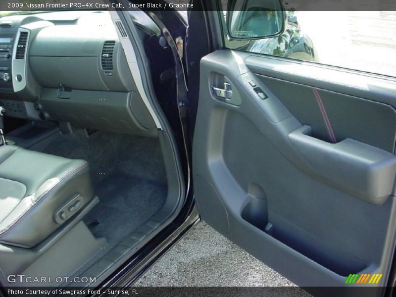 Super Black / Graphite 2009 Nissan Frontier PRO-4X Crew Cab
