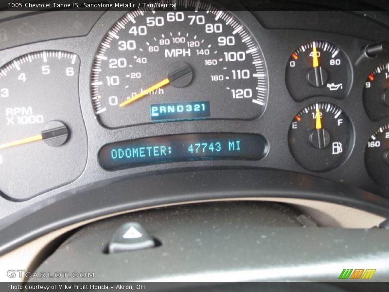 Sandstone Metallic / Tan/Neutral 2005 Chevrolet Tahoe LS