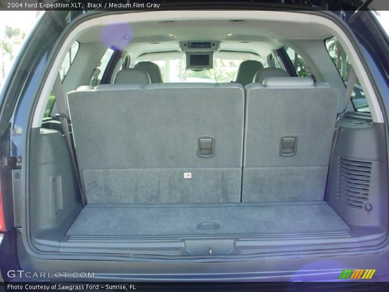 Black / Medium Flint Gray 2004 Ford Expedition XLT