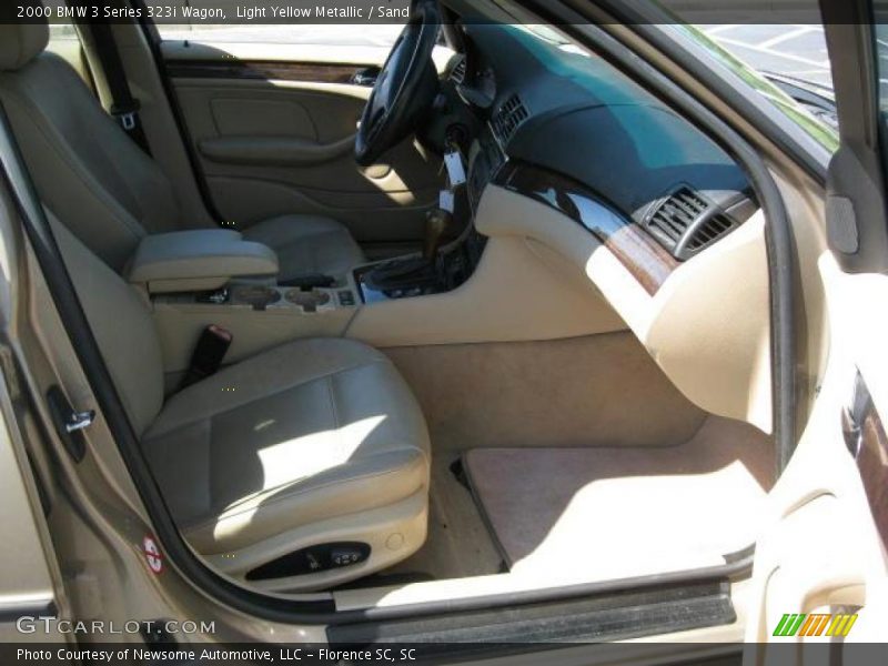 Light Yellow Metallic / Sand 2000 BMW 3 Series 323i Wagon