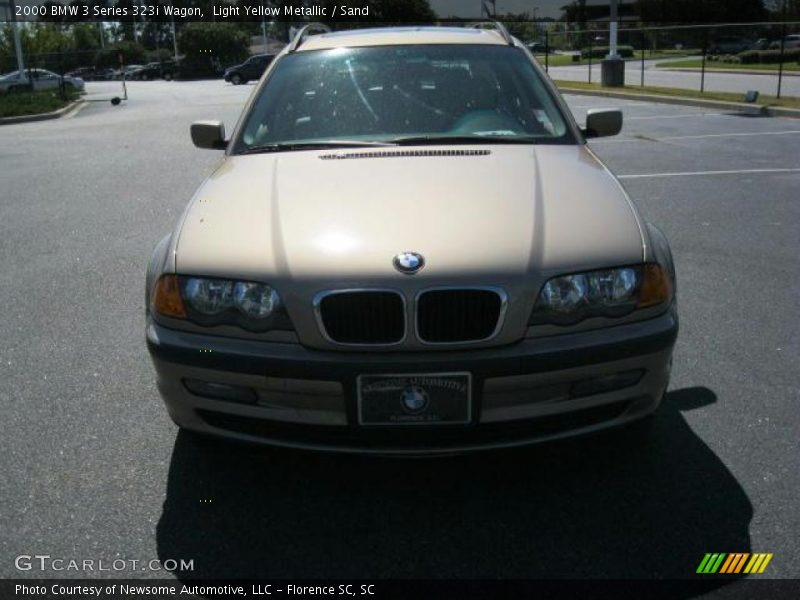 Light Yellow Metallic / Sand 2000 BMW 3 Series 323i Wagon