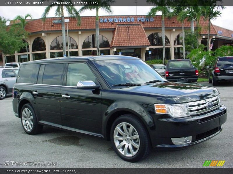 Tuxedo Black / Charcoal Black 2010 Ford Flex Limited