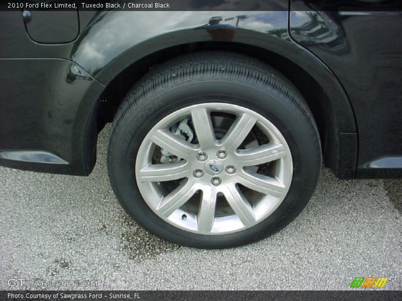 Tuxedo Black / Charcoal Black 2010 Ford Flex Limited