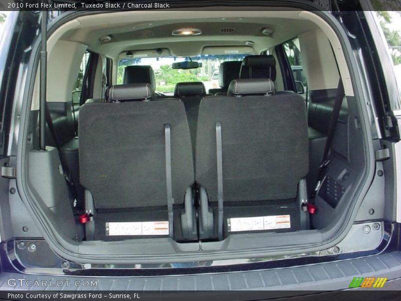 Tuxedo Black / Charcoal Black 2010 Ford Flex Limited