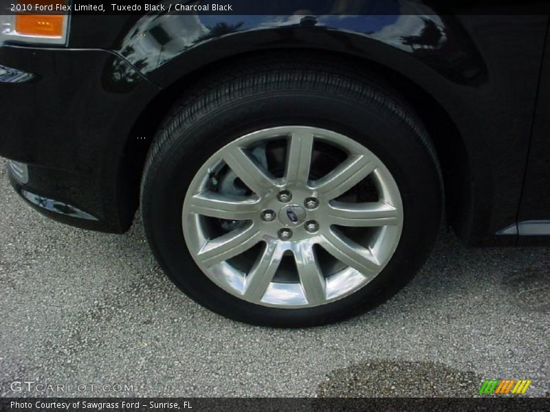 Tuxedo Black / Charcoal Black 2010 Ford Flex Limited