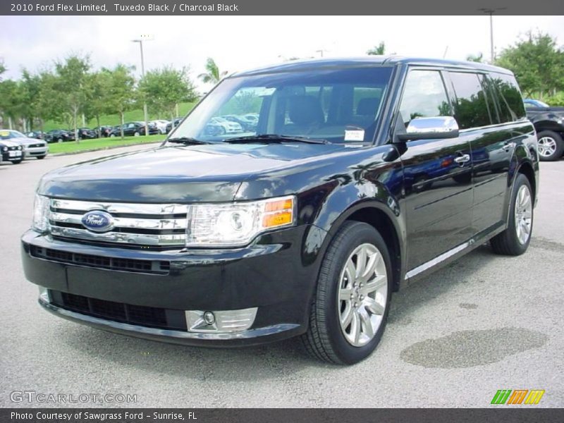 Tuxedo Black / Charcoal Black 2010 Ford Flex Limited