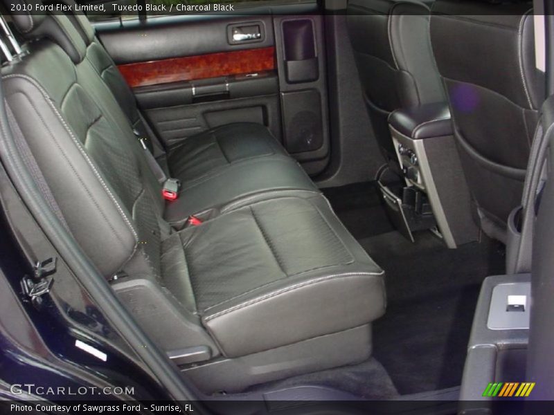 Tuxedo Black / Charcoal Black 2010 Ford Flex Limited