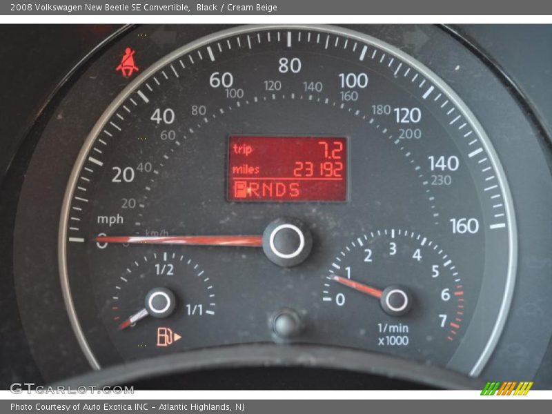 Black / Cream Beige 2008 Volkswagen New Beetle SE Convertible