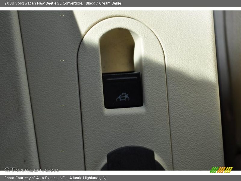 Black / Cream Beige 2008 Volkswagen New Beetle SE Convertible