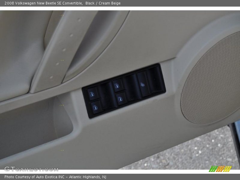 Black / Cream Beige 2008 Volkswagen New Beetle SE Convertible