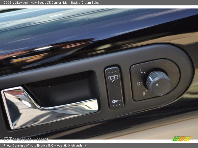 Black / Cream Beige 2008 Volkswagen New Beetle SE Convertible