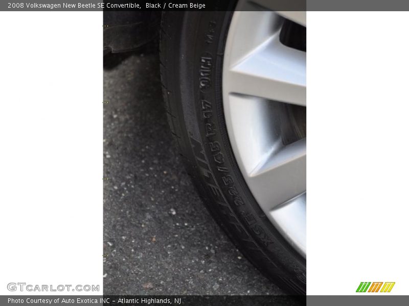 Black / Cream Beige 2008 Volkswagen New Beetle SE Convertible