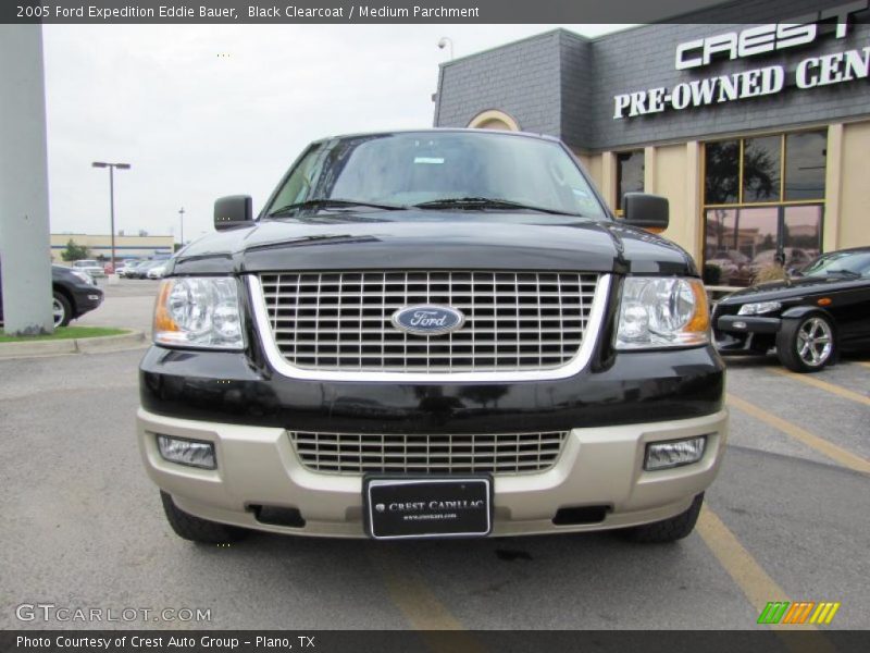 Black Clearcoat / Medium Parchment 2005 Ford Expedition Eddie Bauer