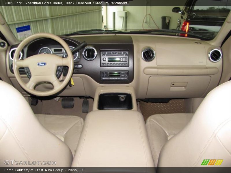 Black Clearcoat / Medium Parchment 2005 Ford Expedition Eddie Bauer