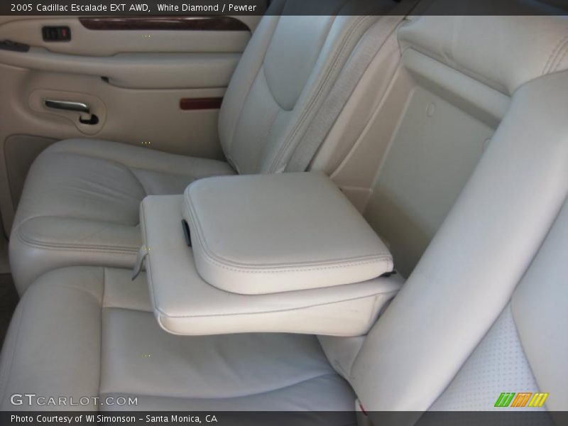 White Diamond / Pewter 2005 Cadillac Escalade EXT AWD