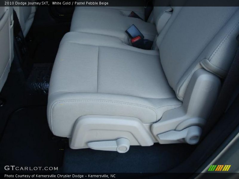 White Gold / Pastel Pebble Beige 2010 Dodge Journey SXT