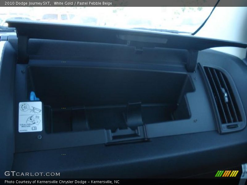 White Gold / Pastel Pebble Beige 2010 Dodge Journey SXT