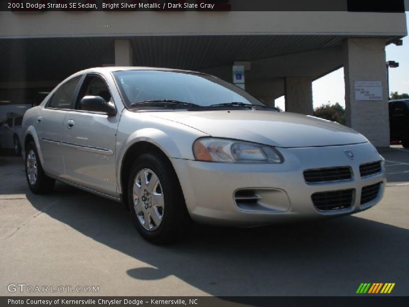 Bright Silver Metallic / Dark Slate Gray 2001 Dodge Stratus SE Sedan
