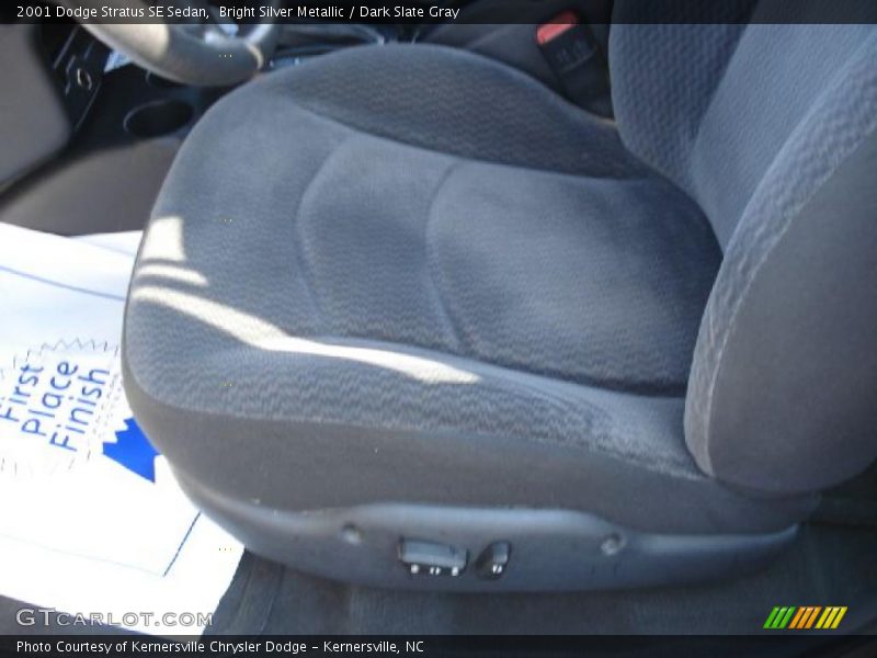 Bright Silver Metallic / Dark Slate Gray 2001 Dodge Stratus SE Sedan