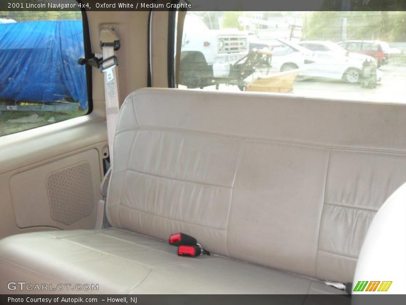Oxford White / Medium Graphite 2001 Lincoln Navigator 4x4