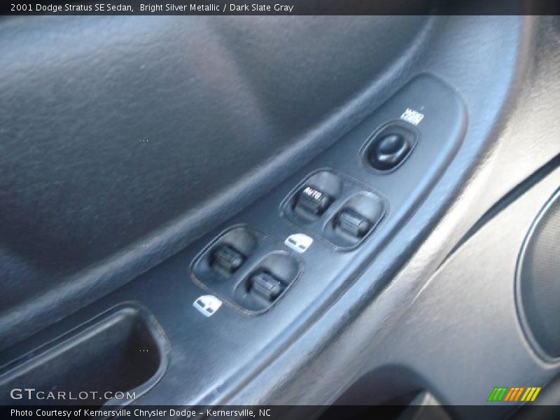 Bright Silver Metallic / Dark Slate Gray 2001 Dodge Stratus SE Sedan