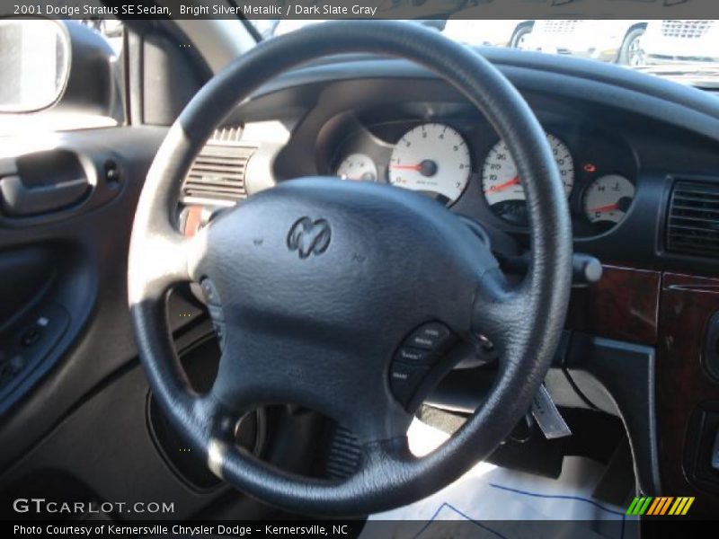 Bright Silver Metallic / Dark Slate Gray 2001 Dodge Stratus SE Sedan