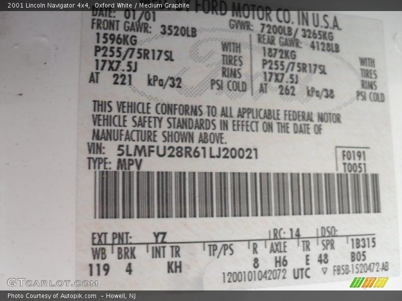 Oxford White / Medium Graphite 2001 Lincoln Navigator 4x4