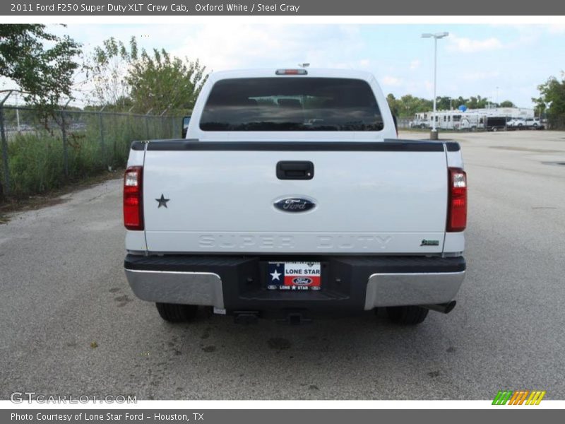 Oxford White / Steel Gray 2011 Ford F250 Super Duty XLT Crew Cab