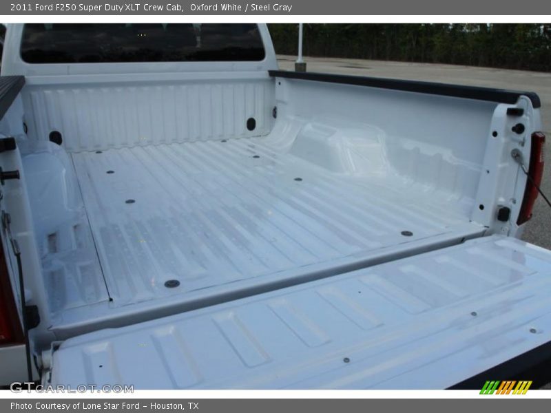Oxford White / Steel Gray 2011 Ford F250 Super Duty XLT Crew Cab